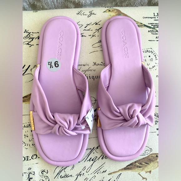NWT Coach Leather Slides: Lavender w/Gold Metal Logo, Front Twist 9.5 - Picture 1 of 11